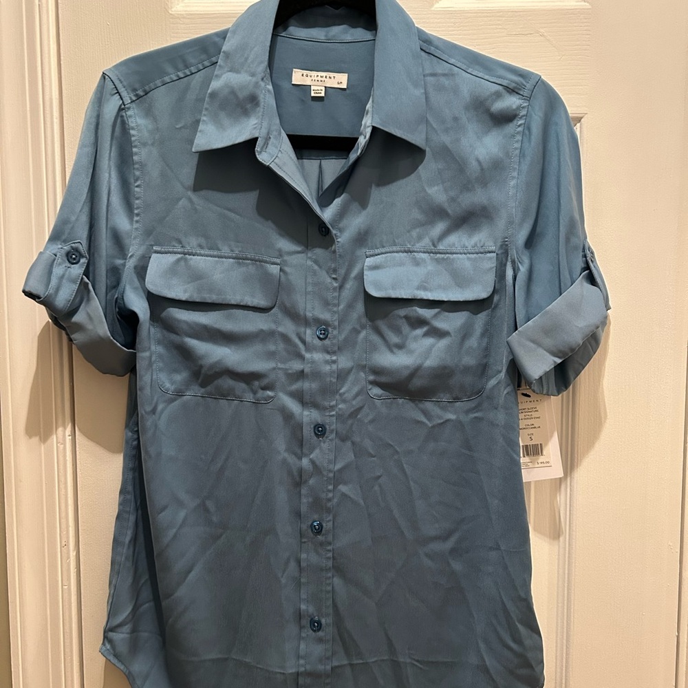 Equipment Blue Button-Up Short Sleeve Shirt NWT Size Small S